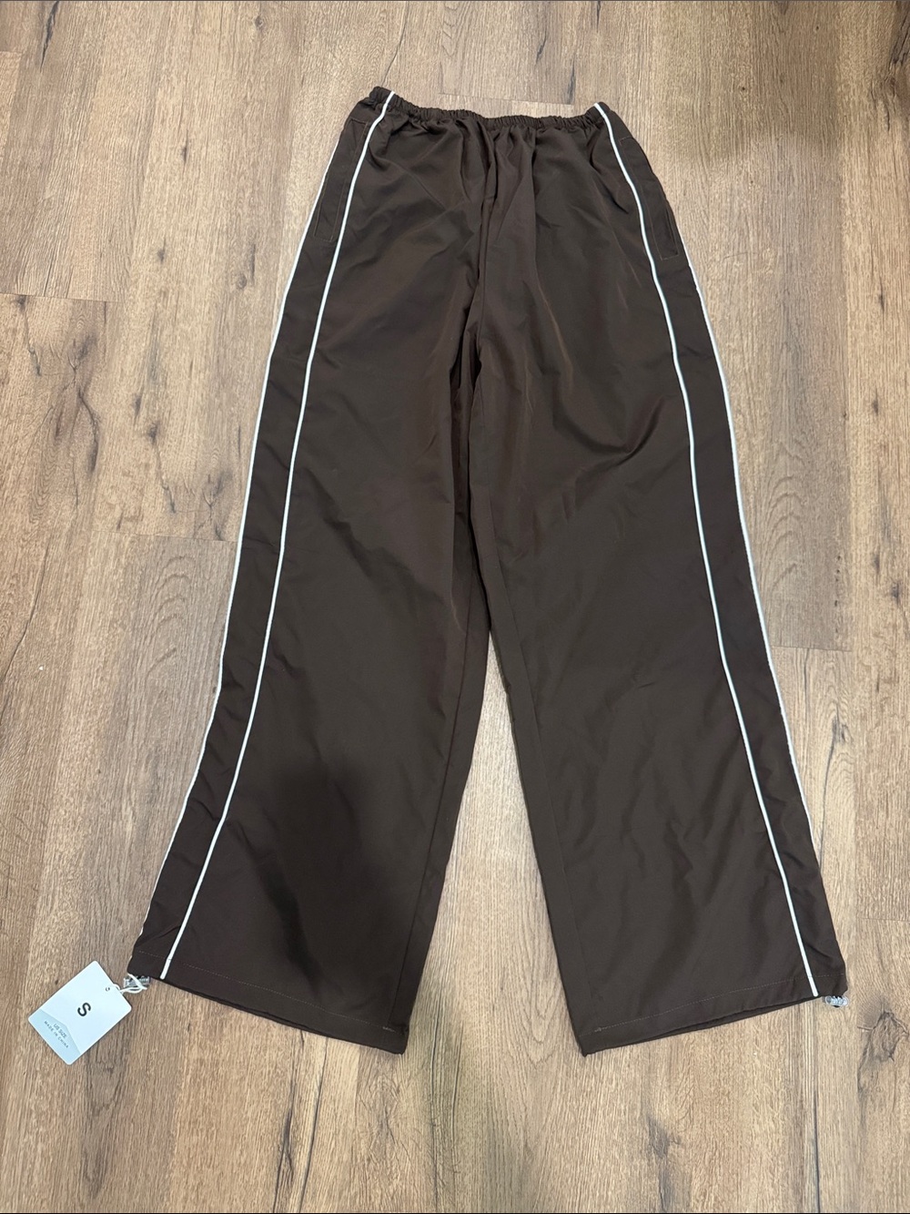 NWT Amazon Brown Track Joggers with White Side Piping